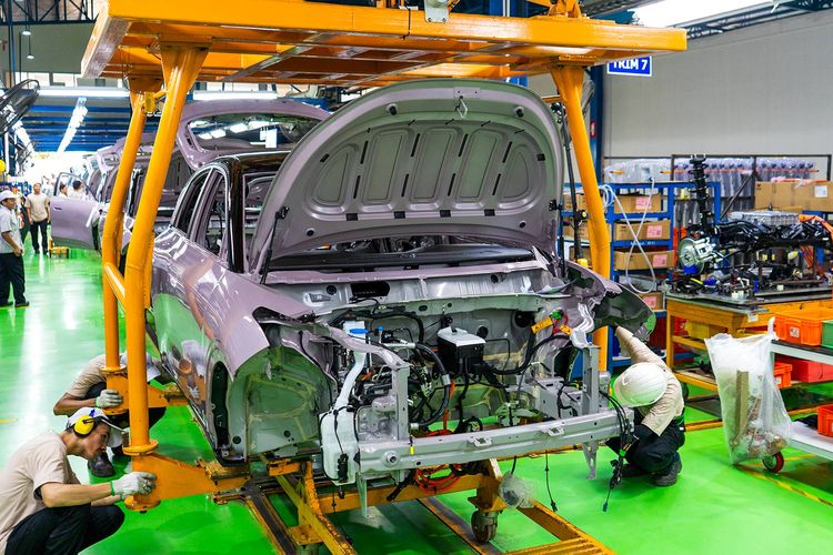 Permintaan Meningkat, Geely Genjot Produksi EX2 di Pabrik Handal