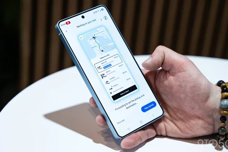 Dengan peran sebagai AI agent, Google Gemini bisa bantu pesankan ojek online secara mandiri hanya dengan perintah teks/suara.