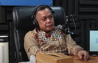 Pelawak Unang Bagito menangis ceritakan hidupnya.