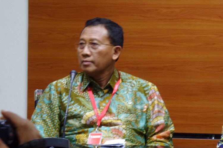 Jaksa Agung Muda Pengawasan Widyo Pramono dalam jumpa pers terkait operasi tangkap tangan di Gedung KPK Jakarta, Jumat (9/6/2017).