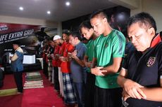 Timnas dan Bali United Gelar Shalat Tarawih Bersama di Stadion