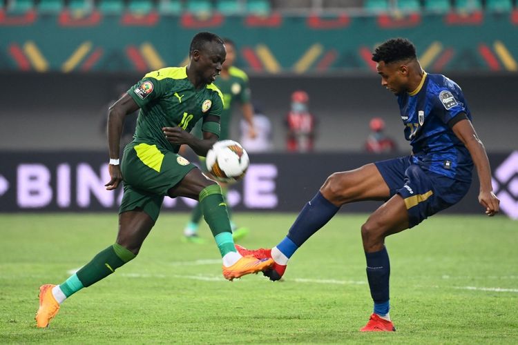 Sadio Mane saat membela Senegal melawan Cape Verde pada laga babak 16 besar Piala Afrika 2021 di Stadion Kouekong, Kamerun, 25 Januari 2021.