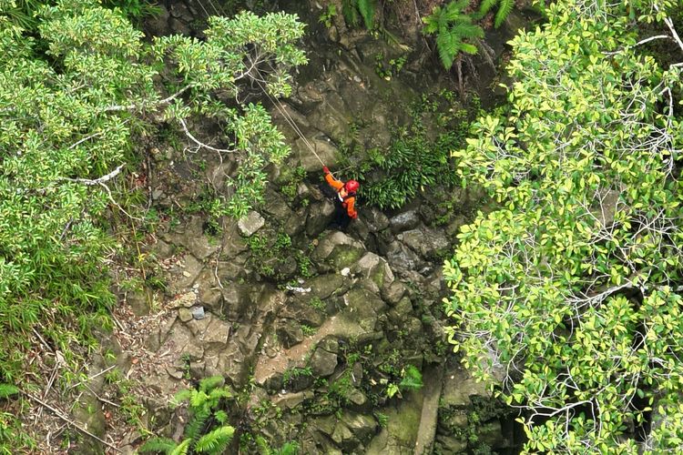 Mobil Pasutri Asal Subulussalam Jatuh ke Jurang Lae Kombih, padahal 5 Menit Lagi Sampai Rumah