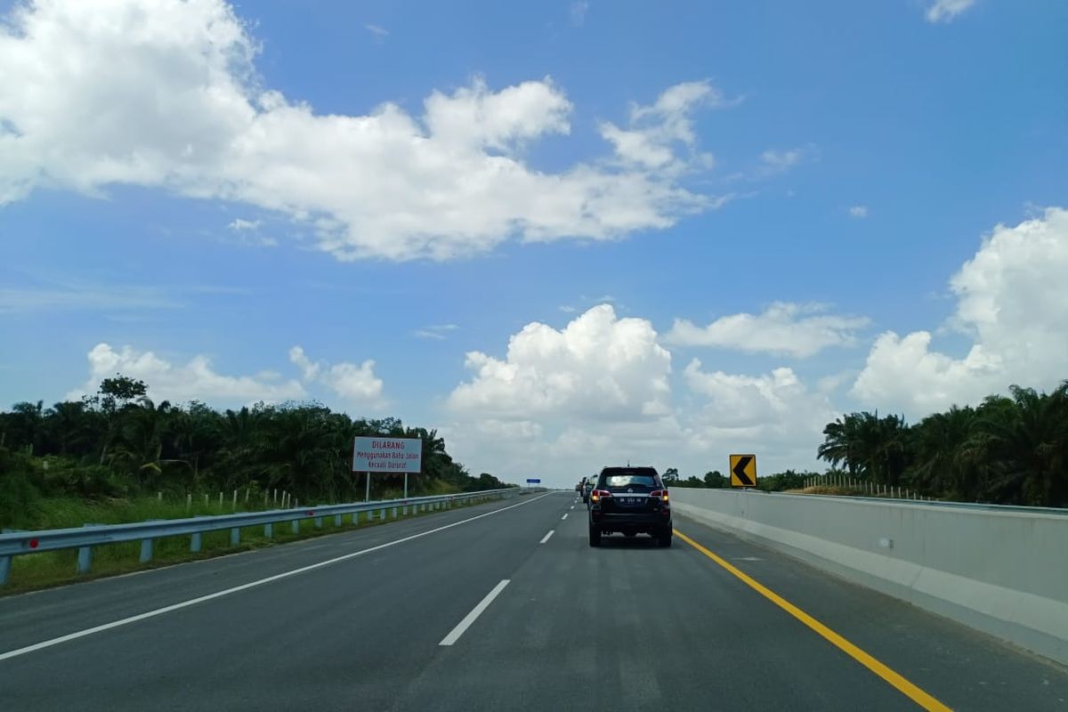 Kondisi Tol Pekanbaru-Dumai, Kamis (20/2/2020). Tol ini merupakan bagian dari Jalan Tol Trans Sumatera yang dirancang sepanjang 131 kilometer. 