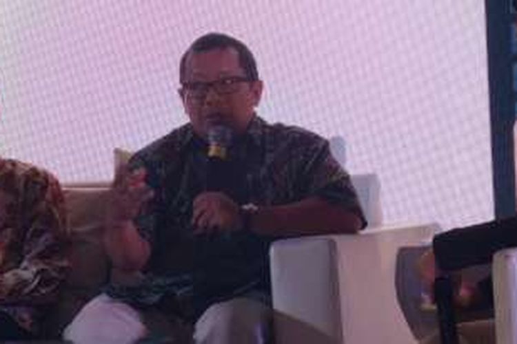 Pakar teknologi dan informasi Indonesia, Onno W Pirbo saat menjadi pembicara dalam acara Kompasianival di gedung Smesco, Jakarta, Sabtu (8/10/2016).