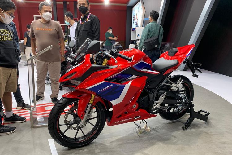 Ilustrasi Honda CBR150R di IIMS 2022