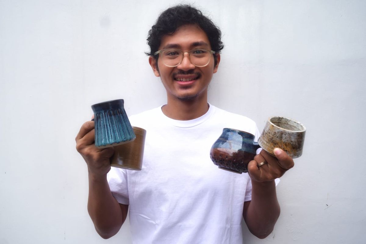 Pebisnis Pottery brand Agustinus Budi Pottery