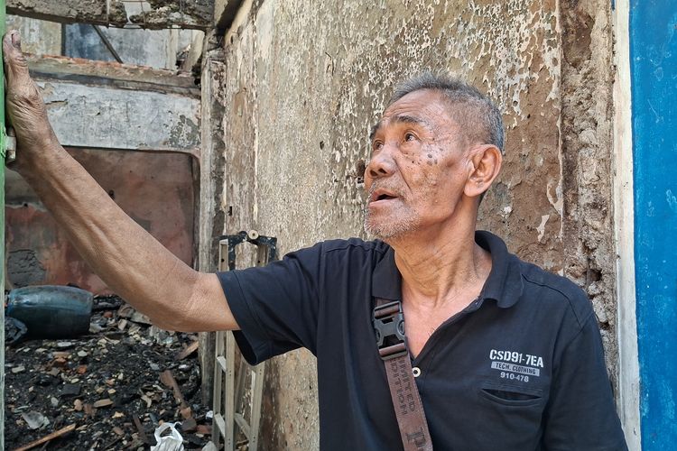 Tak Ada Lebaran, Hanya Puing Rumah Hangus bagi Korban Kebakaran Tambora