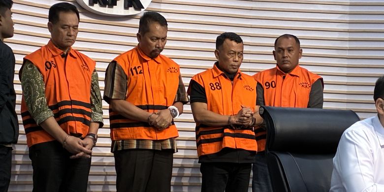 Bupati Ponorogo Diduga Terima Rp 2,6 Miliar dalam Kasus Suap dan Gratifikasi

Baca selengkapnya:


~RKD #Bupati #Ponorogo #Gratifikasi