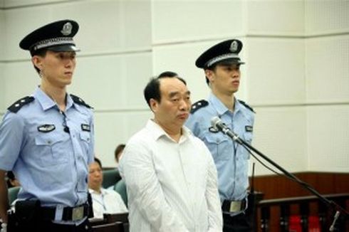 Terima Suap, Pejabat Partai Komunis China Dipenjara 13 Tahun