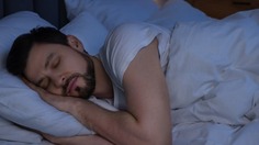 Mengapa Rasulullah Menganjurkan Tidur Miring ke Kanan? Ini Hikmahnya