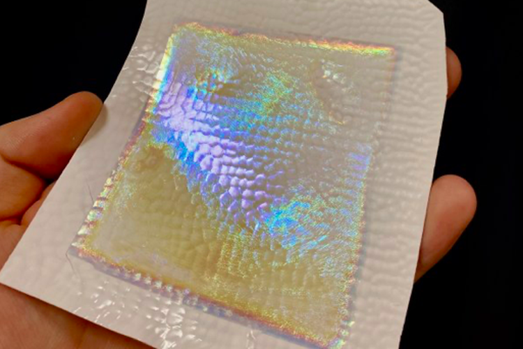 Film warna-warni, material ramah lingkungan yang dapat mendinginkan suhu udara.