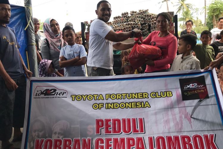 Kepedulian gempa lombok komunitas otomotif.