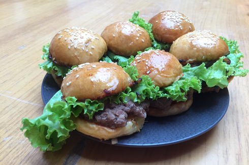 Resep dan Cara Membuat Smash Burger di Rumah
