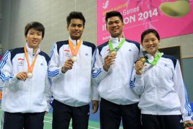 Ganda campuran Indonesia: LIliyana Natsir/Tontowi Ahmad dan Debby SUanto/Praveen Jordan di Asian Games Incheon 2014.