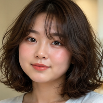 15 model rambut pendek wanita untuk wajah bulat yang bikin wajah tampak lebih tirus, stylish, dan tetap feminin.