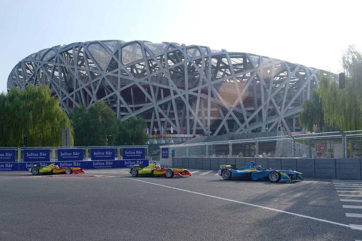 Ajang balap Formula E yang digelar di sekitar Stadion Olimpiade Beijing, China, September 2014.