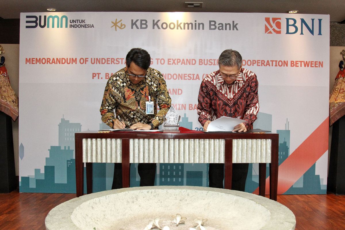 Penandatangan kerja sama antara BNI dengan KB Kookmin Bank