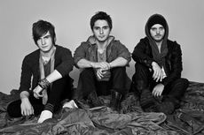 Lirik dan Chord Lagu Intoxicated oleh The Cab