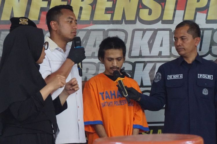 Pelaku pembunuhan ibu di Waru, Sidoarjo, Selasa (26/11/2024).