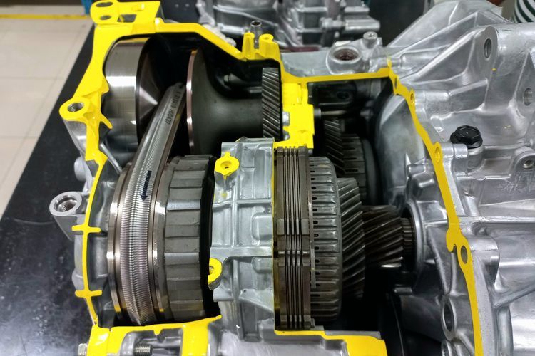 Gearbox CVT pada mobil.