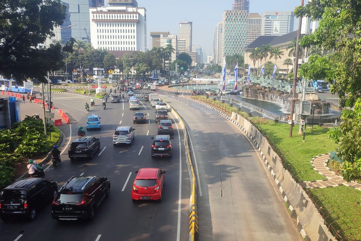 Jalan Medan Merdeka Barat menuju Sudirman ramai Lancar, Rabu (3/7/2024).