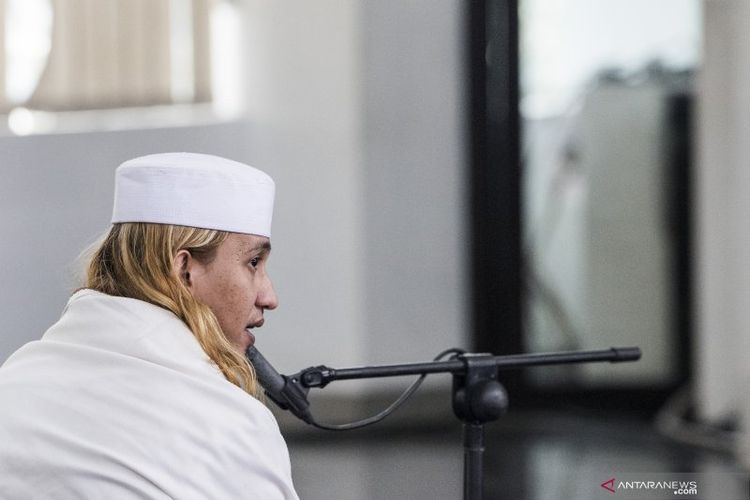 Bahar bin Smith menjalani persidangan.