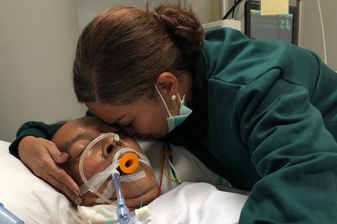 Suami Soraya Haque, Ekki Soekarno Lewati Masa Kritis, Alat Ventilator Dilepas