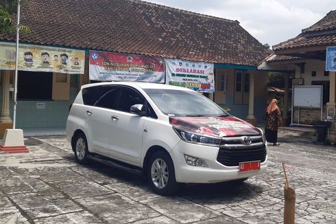 Lagi, Gibran Tinggalkan Mobil Dinas di Sekolah karena Ada Siswa dan Guru Tak Pakai Masker