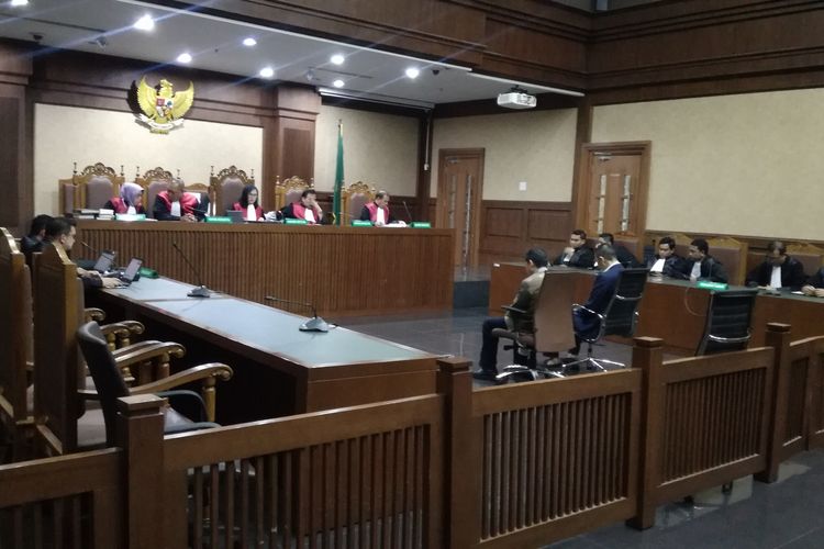 Pemilik Chaze Trade Ltd Sendy Pericho divonis 3 tahun penjara dan denda Rp 100 juta subsider 3 bulan kurungan oleh majelis hakim pada Pengadilan Tindak Pidana Korupsi, Jakarta, Kamis (28/11/2019).