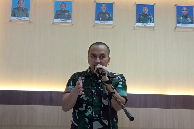 Kepala Penerangan Kodam XVIII Kasuari Letkol INF Batara Alex Bulo