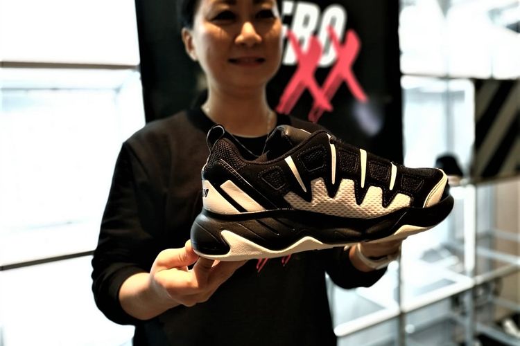 Sepatu Piero edisi ulang tahun ke 20 yang dibuat terbatas