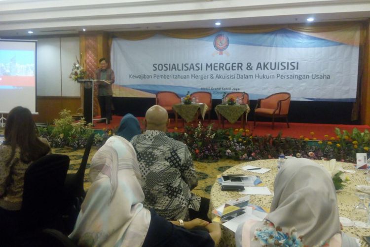 Ketua Komisi Pengawas Persaingan Usaha (KPPU) Kurnia Tohir memberikan sambutan dalam sosialisasi aturan merger dan akuisisi di Grand Sahid Jaya Hotel, Jakarta Pusat, Senin (3/12/2018).