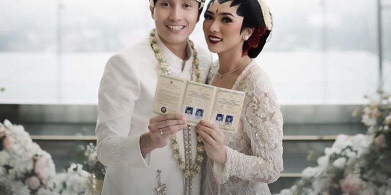 Isyana Sarasvati Menikah Tagar Haripatahhatinasional Pun Trending Halaman All Kompas Com Isyana Sarasvati Menikah Tagar Haripatahhatinasional Pun Trending Halaman All Kompas Com