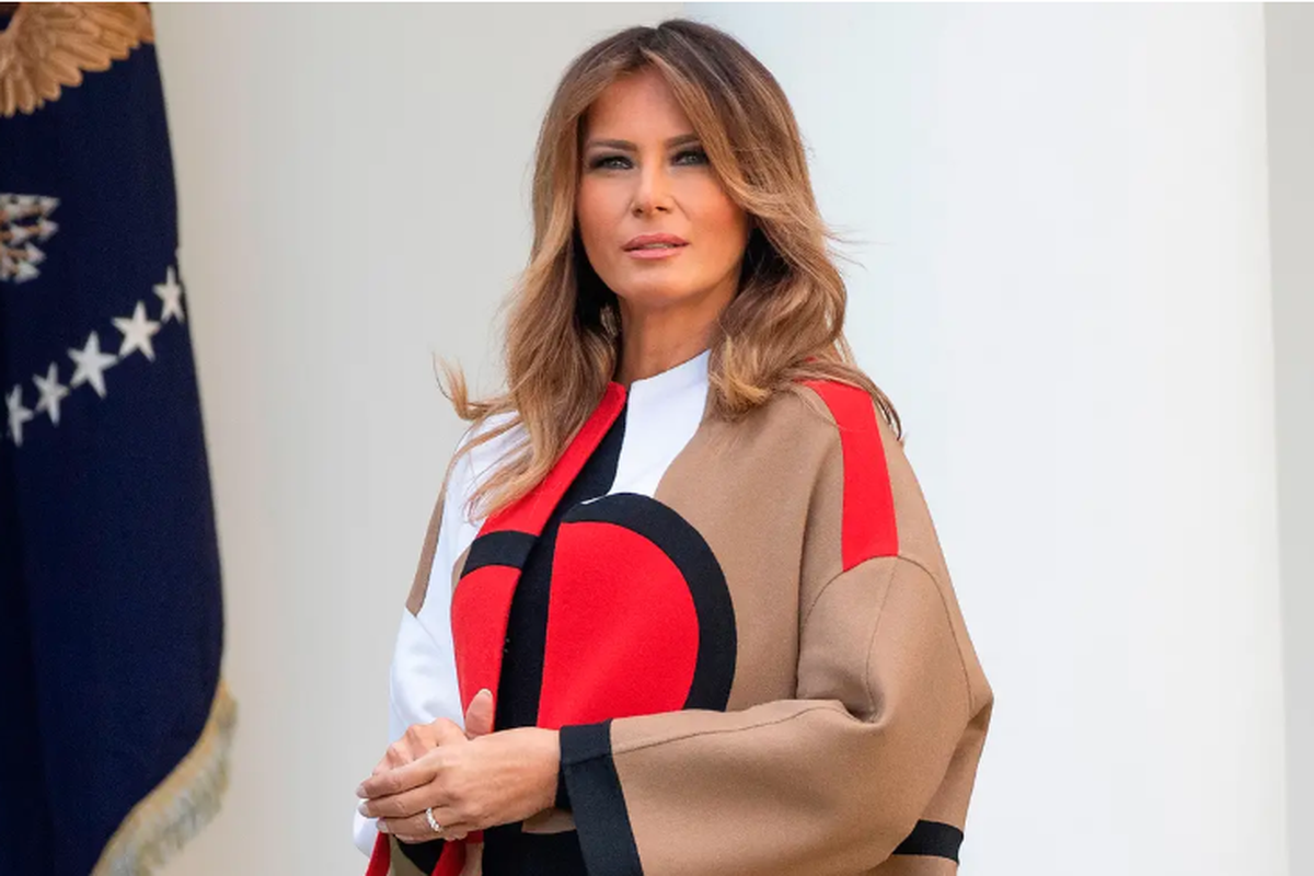 Tampilan Melania Trump sata perayaan Thanksgiving