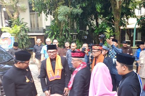 Kala Ridwan Kamil Dapat Pelukan Idris di Hari Ulang Tahun ke-24 Kota Depok...