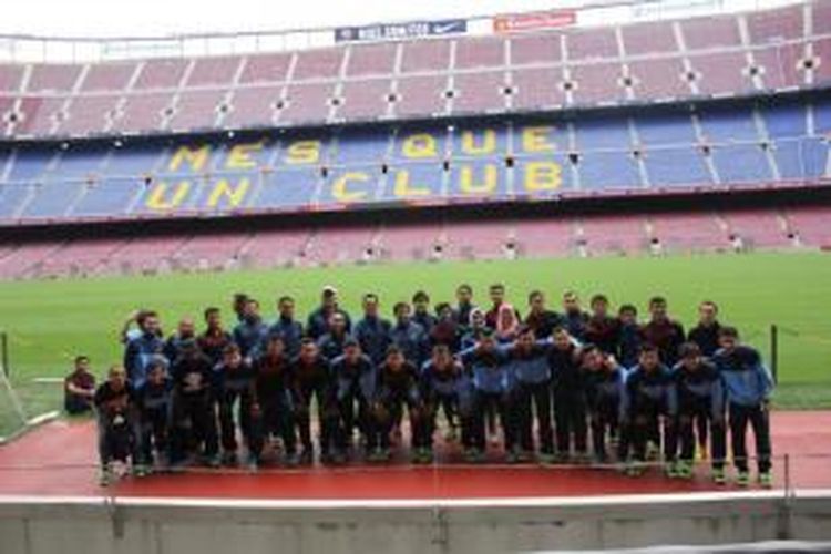 Tim Nasional Indonesia U-19 berkunjung ke Camp Nou yang merupakan markas Barcelona dalam turnya di Spanyol. 