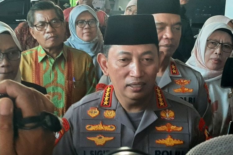 Kepala Kepolisian Republik Indonesia Jenderal Polisi Listyo Sigit Prabowo saat menemui wartawan usai menjadi pembicara Kuliah Kebangsan di Kampus UNISA Yogyakarta, Jumat (29/09/2023).