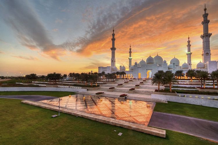 Sheikh Zayed Grand Mosque di Abu Dhabi