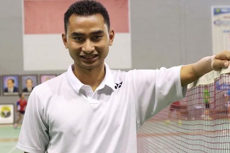 Pebulu tangkis tunggal putra Indonesia, Tommy Sugiarto, berfoto di lapangan pelatnas Cipayung, Jakarta Timur, Rabu (27/7/2016).