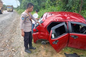 Ditinggal Usai Kecelakaan Tunggal, Mobil Ayla di Sintang Malah Dipreteli Maling
