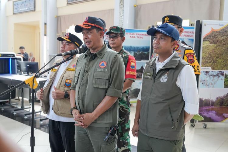 Menhut Raja Juli Enggan Sebut 3 Perusahaan di Jambi yang Diproses Pidana Soal Karhutla