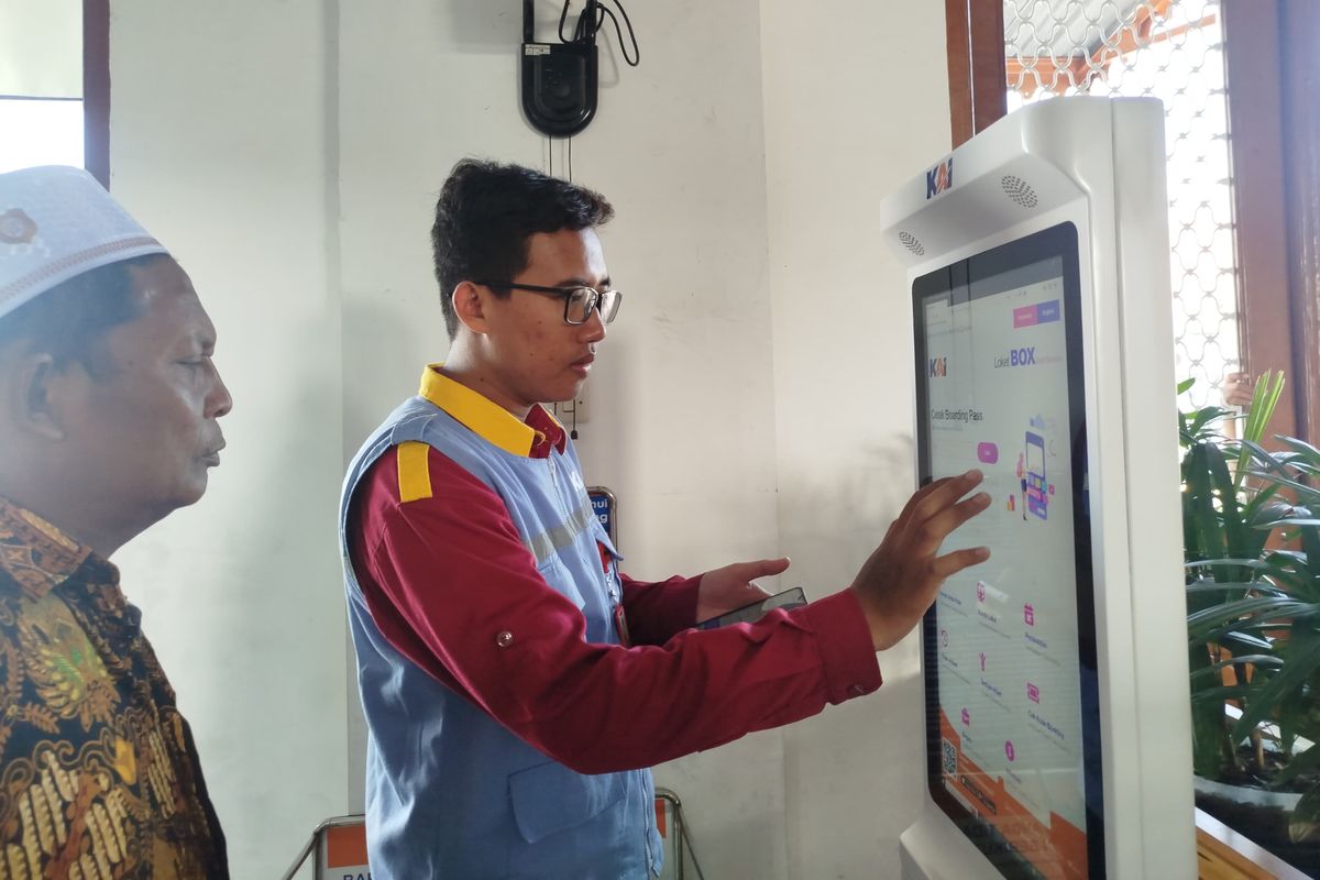 KAI mengapresiasi 8.468 anggota railfans dari 58 komunitas yang turut mendukung kelancaran pelayanan di stasiun-stasiun selama periode Lebaran.