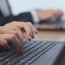 Wanita Ini Dipecat gara-gara Ketahuan Jarang Pakai Laptop saat WFH