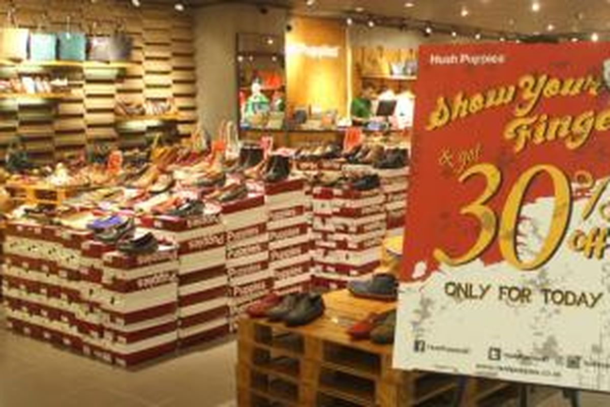 Hush Puppies menawarkan diskon 30 persen untuk pebelanja yang sudah memberikan hak suaranya dalam Pilpres 2014, Rabu, 9 Juli 2014.