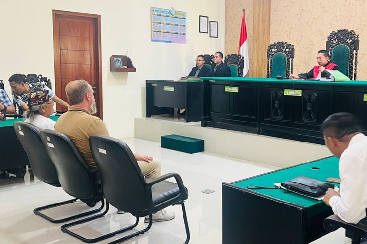 Aniaya Warga Banyuwangi Gara-gara Sound System, WNA Rusia Didenda Rp 2 Juta