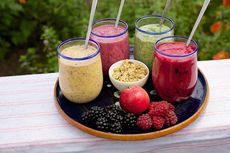 9 Buah yang Cocok Dijadikan Smoothie Penurun Berat Badan