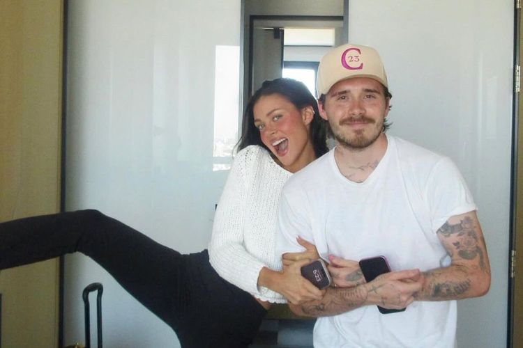 Brooklyn Peltz Beckham bersama sang istri, Nicola Beckham. Brooklyn Beckham mengungkap alasan di balik keputusannya menolak rekonsiliasi dengan orang tuanya, dengan menyebut kesehatan mental dan perlindungan pernikahannya sebagai faktor utama.