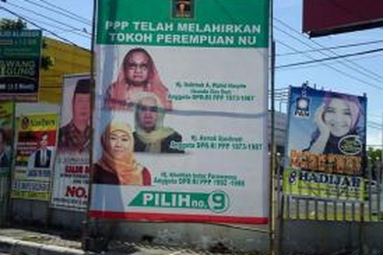 Baliho PPP bergambar Khofifah beredar di Surabaya.