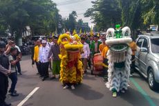 Diantar Barongsai, Pasangan Aizzudin-Sudjono Daftar Pilkada Kota Kediri